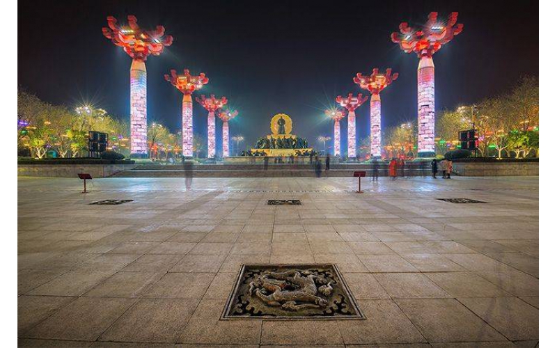 如何做廣場(chǎng)亮化能夠成為城市的一道亮麗風(fēng)景線？